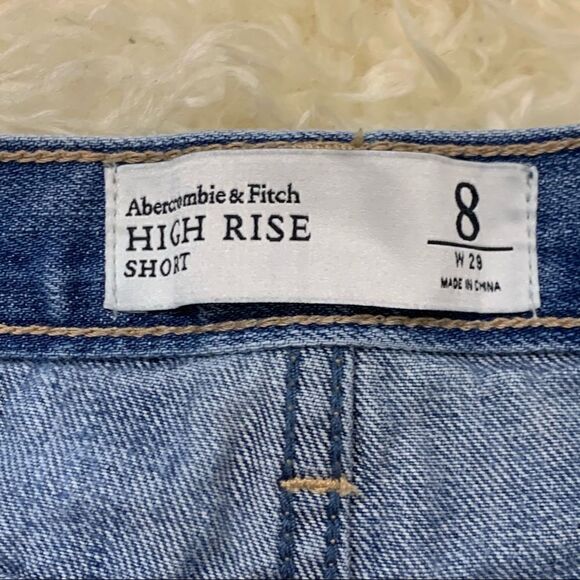 Abercrombie and Fitch high rise distressed shorts - Picture 5 of 7